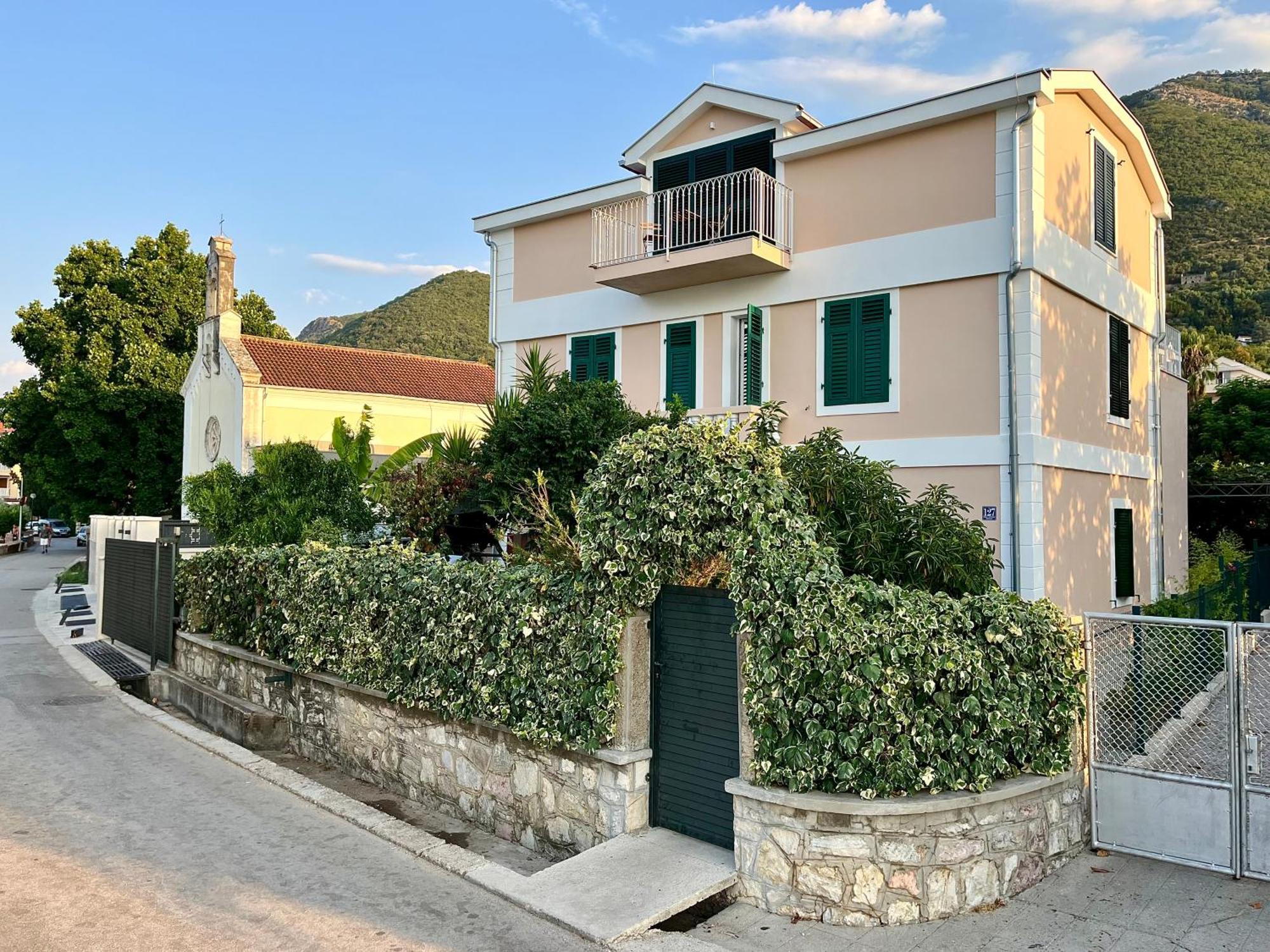 Apartment Dunja Djenovici Herceg Novi Exterior photo